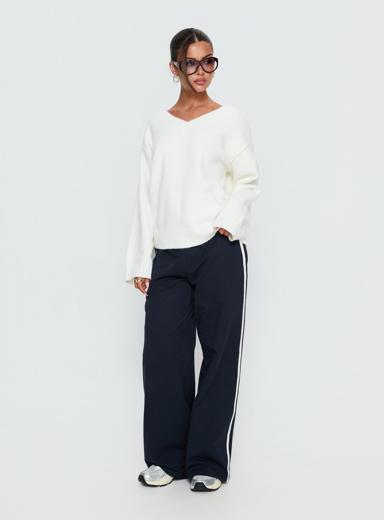 Kaileigh V Neck Knit Sweater Cream
